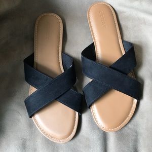 Old navy faux suede black sandals